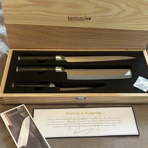 Kamikoto Black Knife Set with Wooden Box